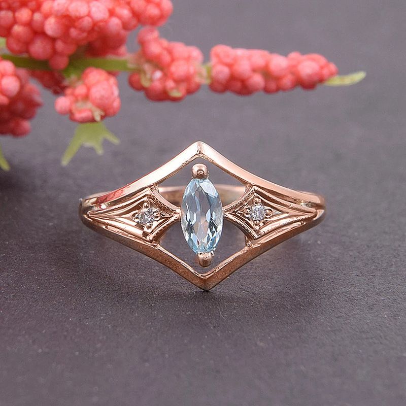 Cao Shi's best-selling rings set with horse eye zircon V-shaped ring, classic diamond style ring_voghion.com