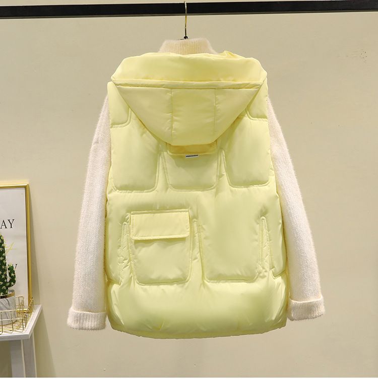 Gilet matelassé à capuche tendance pour femme – Veste matelassée sans manches, coupe ajustée, légère et élégante (M-XXL, kaki/vert/noir/beige/bleu marine/jaune)_voghion.com