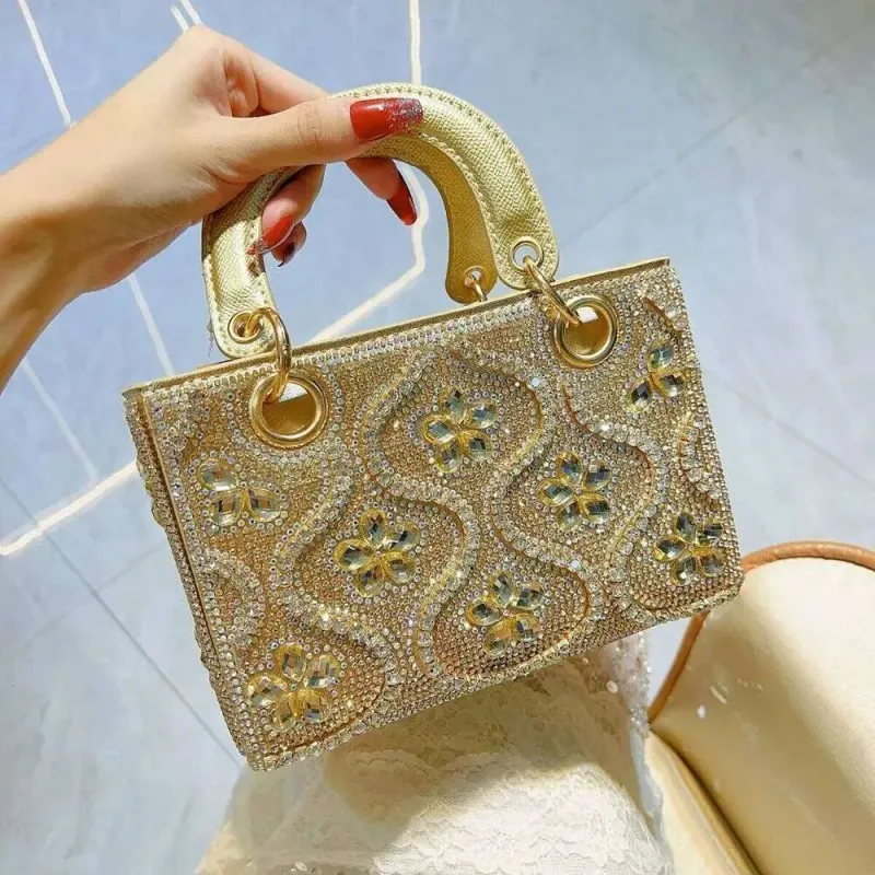 Designer-Taschen 2025 NEU Glänzende Damen-Abend-Dia-Dekorationshandtasche mit Riemen, weibliche Schulter-Crossbody für Frauen_voghion.com