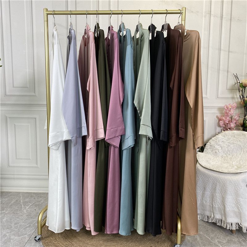 Abbigliamento da donna Medio Oriente Dubai Vendita calda Tinta unita Taglia grande Abito musulmano in raso con lacci 6622_voghion.com