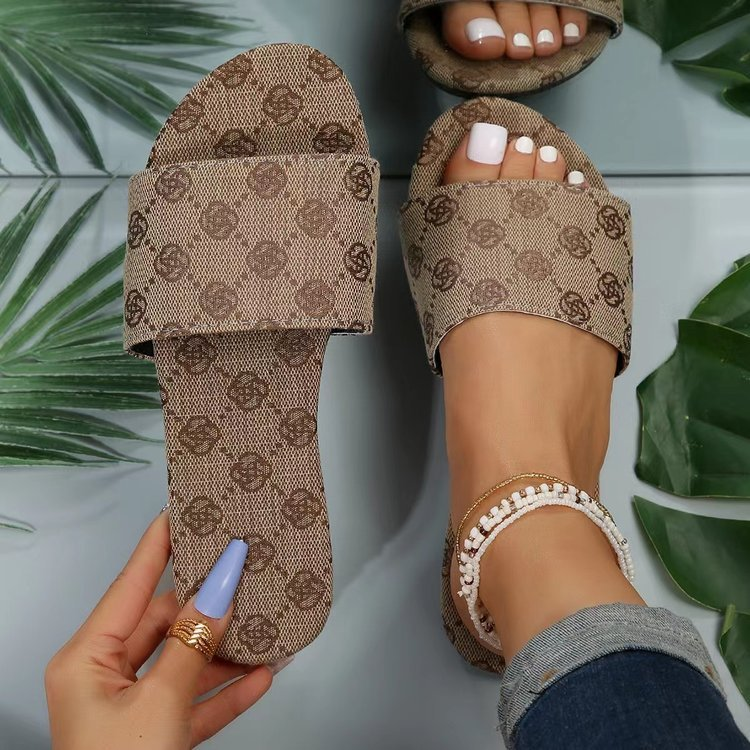 NOVEDAD DE VERANO 2024, zapatillas de moda de comercio exterior para mujer, sandalias con plataforma de una palabra bordadas al aire libre, talla grande para mujer_voghion.com