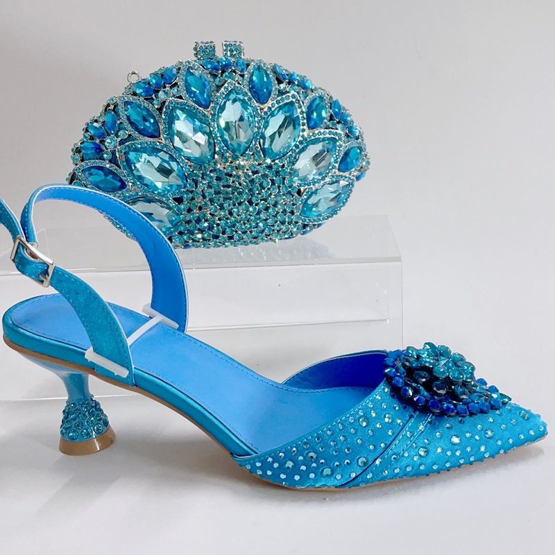 Eleganti tacchi a spillo in raso con decorazioni in cristallo e pochette abbinata – Colori e taglie personalizzabili_voghion.com
