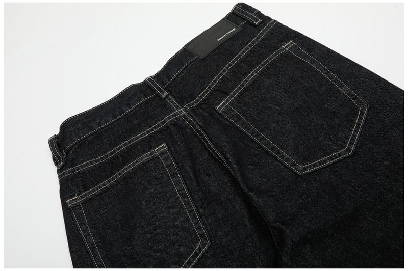 Italienisch inspirierte Destroyed-A-Linien-Jeans – Hochfeste, locker sitzende Cowboy-Scimitar-Hose für Herren_voghion.com