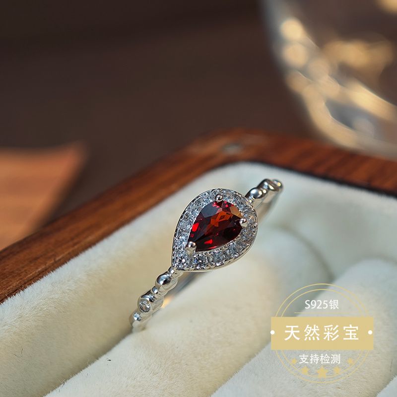 Naturstein Wassertropfen Granat Ring, Damen Leichter Luxus, High-End-Feeling, handgefertigtes Accessoire_voghion.com