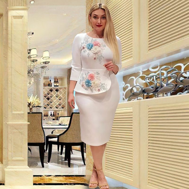 Damenbekleidung Dreidimensionales besticktes Kleid_voghion.com