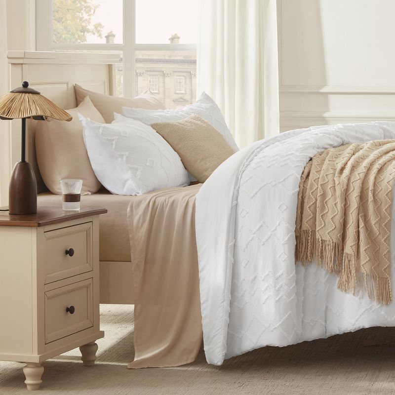 Quilt Set White Diamond Wave Tufted Cut Flower Fat Quilt Core Chemical Fiber Quilt Quilt Three Piece Set_voghion.com