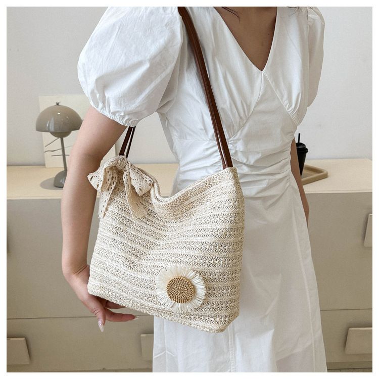Große Kapazität Mode Sanftes Temperament Stroh gewebt Schal Schulter 2023 Sommer Neue Unterarm Einkaufstasche_voghion.com