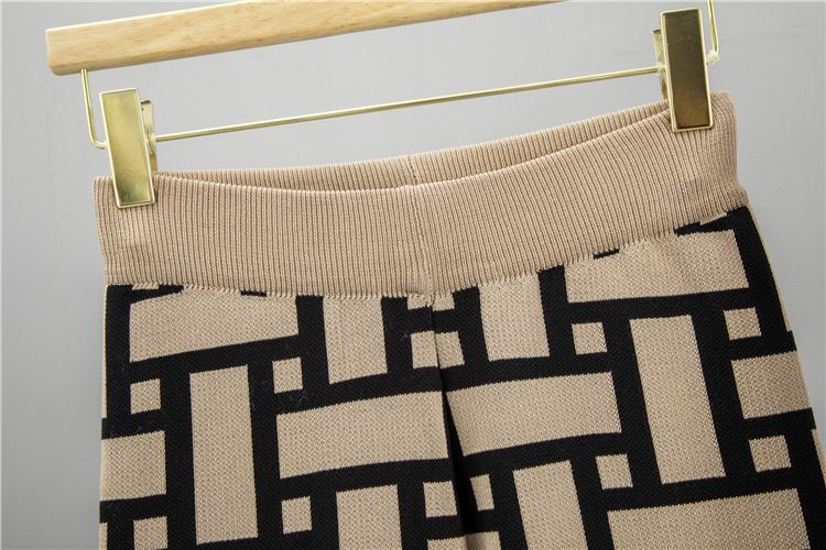 K New High-end Style Women's Cardigan Sweater Set, Fashionable Jacquard Three-piece Suit._voghion.com