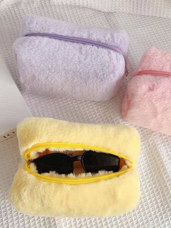 Plush Cosmetic Bag Macaron Color Sweet Large Capacity Storage Bag High Color Value Bag_voghion.com