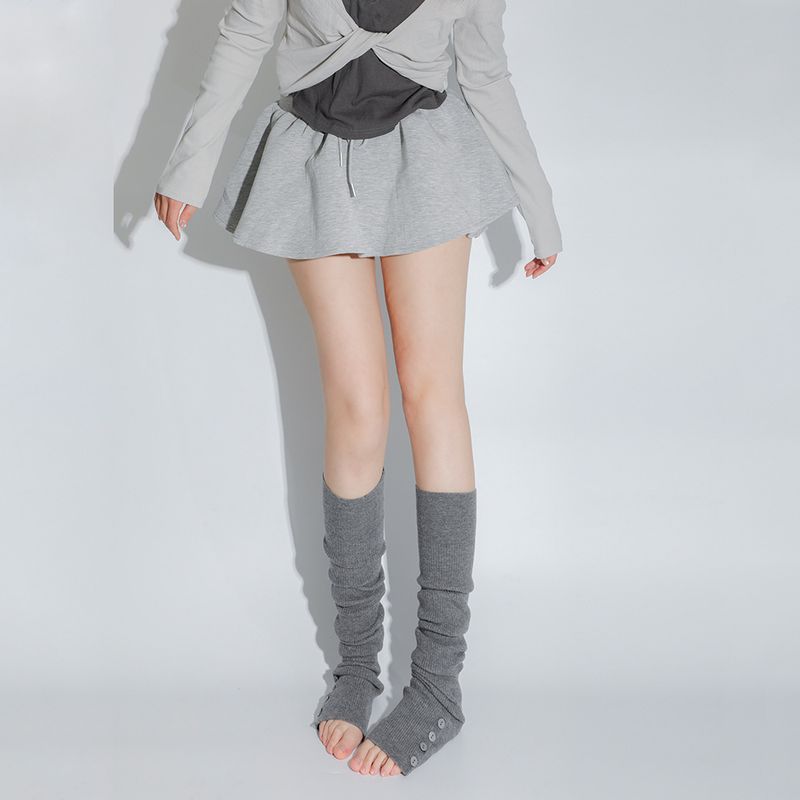 Rodilleras largas de punto elástico de color liso estilo ballet Miu, calentadores de piernas cálidos con botones y aberturas, calcetines holgados y usables_voghion.com