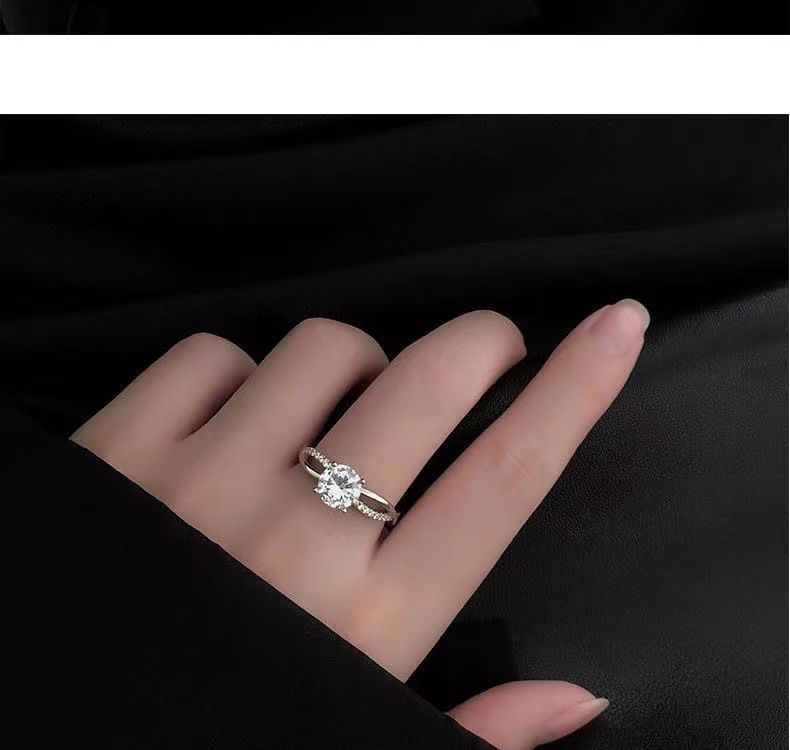 2 Carat Ring Ring Female Niche Design Fashion Personality Light Luxury Net Red Live Broadcast Moissanite Open Temperament_voghion.com