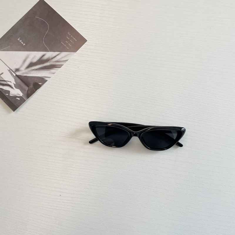 Børns drenge piger, forår 2024 trendy og cool, cat eye solbriller til babyer, parasol trend_voghion.com