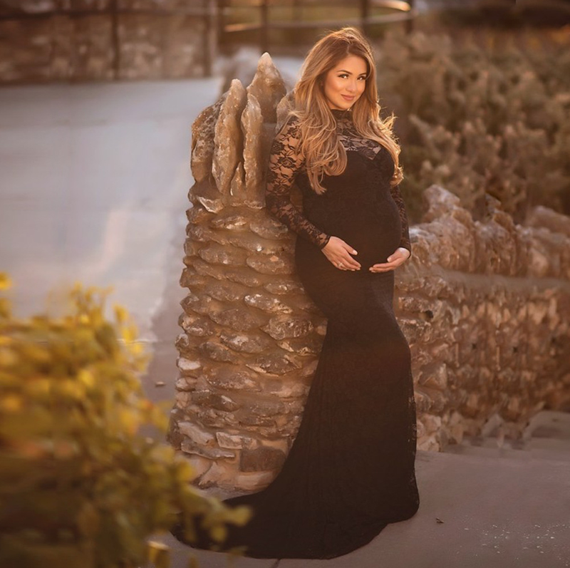 Abito da sera premaman in pizzo con scollo rotondo e strascico, abito lungo da donna_voghion.com