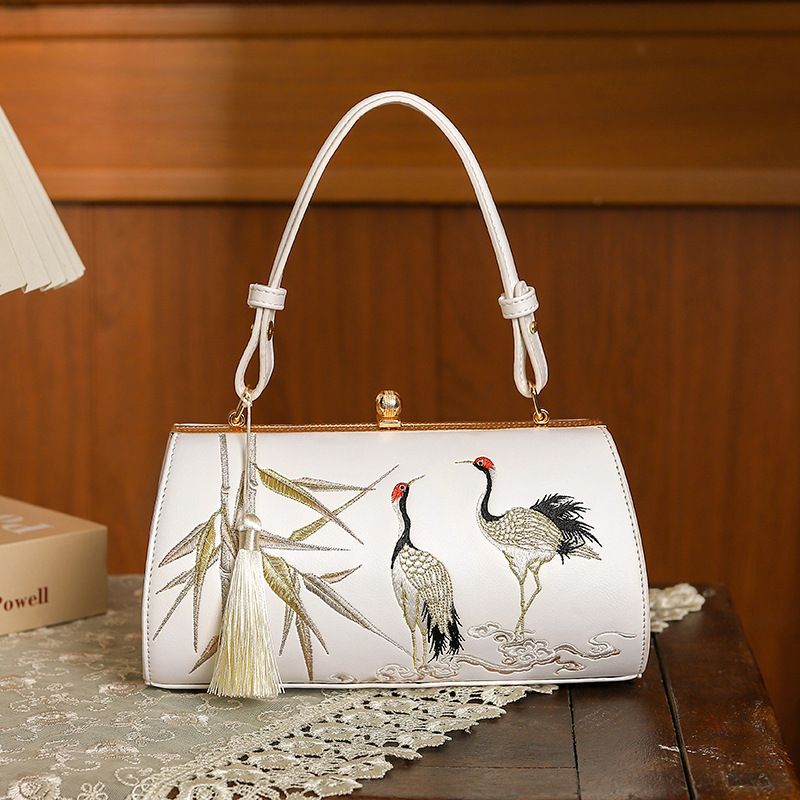Chain Bag Ancient Cheongsam Banquet National Style Ultra-fine Leather Embroidered Tassel Handbag_voghion.com