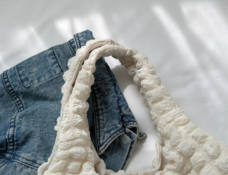 Borsa nuvola alla moda per ragazza coreana 2024 nuova borsa a tracolla con fiori a sbuffo nella borsa a bolle pieghettata_voghion.com