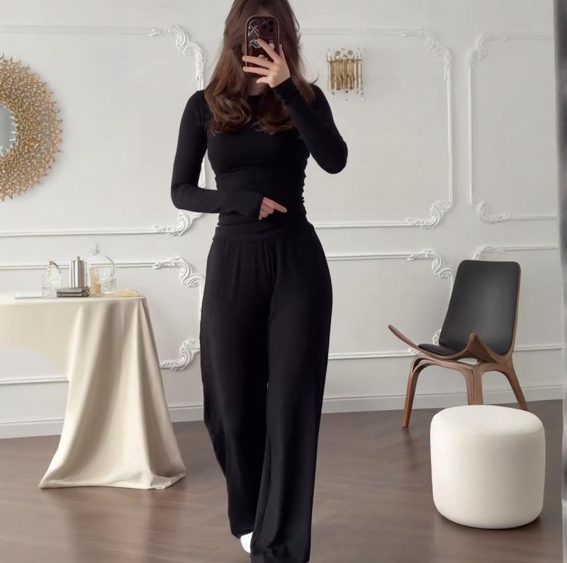 Kadın Geniş Paça Pantolon Takımı - İş ve Günlük Kullanım İçin Şık Yuvarlak Yaka Üst ve Dökümlü Pantolon_voghion.com