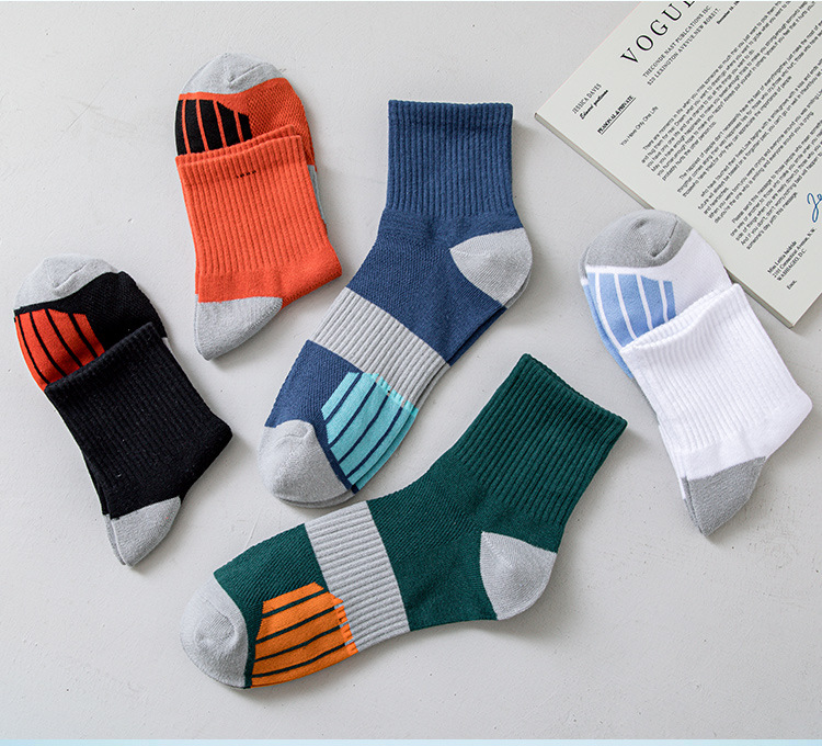 Basketball-Socken aus Baumwolle, mittellang, schweißabsorbierend und desodorierend, professionelle Laufsocken mit hohem Schaft, farblich passende Herrensocken_voghion.com