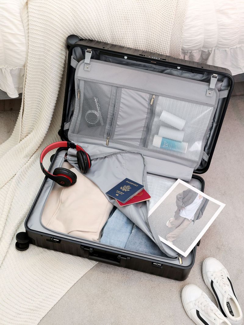 Valigia rigida con telaio in alluminio, porta di ricarica USB, portabicchieri, valigia da viaggio girevole, bagaglio a mano e da stiva, lucchetto TSA, materiale ABS+PC resistente_voghion.com