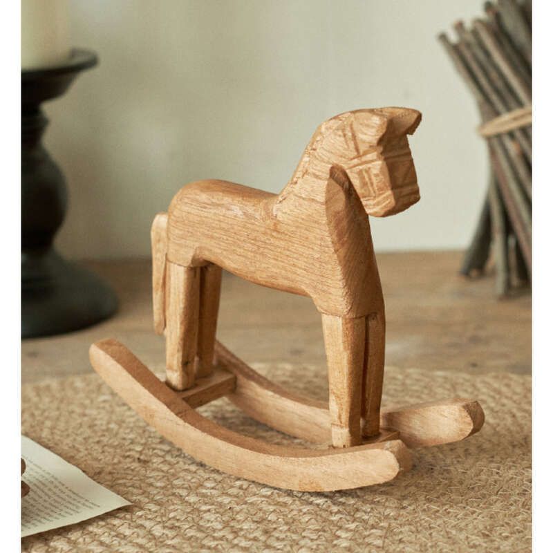 Schaukelpferde, Holzpferde, Tischdekorationen, Wohndekorationen, Kiefernschaukelpferde, Kunsthandwerk, Pferde zu erfolgreichen Ornamenten_voghion.com