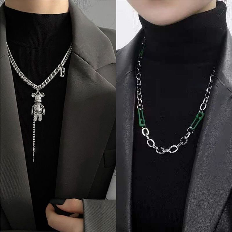 Collana da donna con orso dolce e violento, design di nicchia, catena per felpa con croce avvolta, accessori autunno inverno per_voghion.com