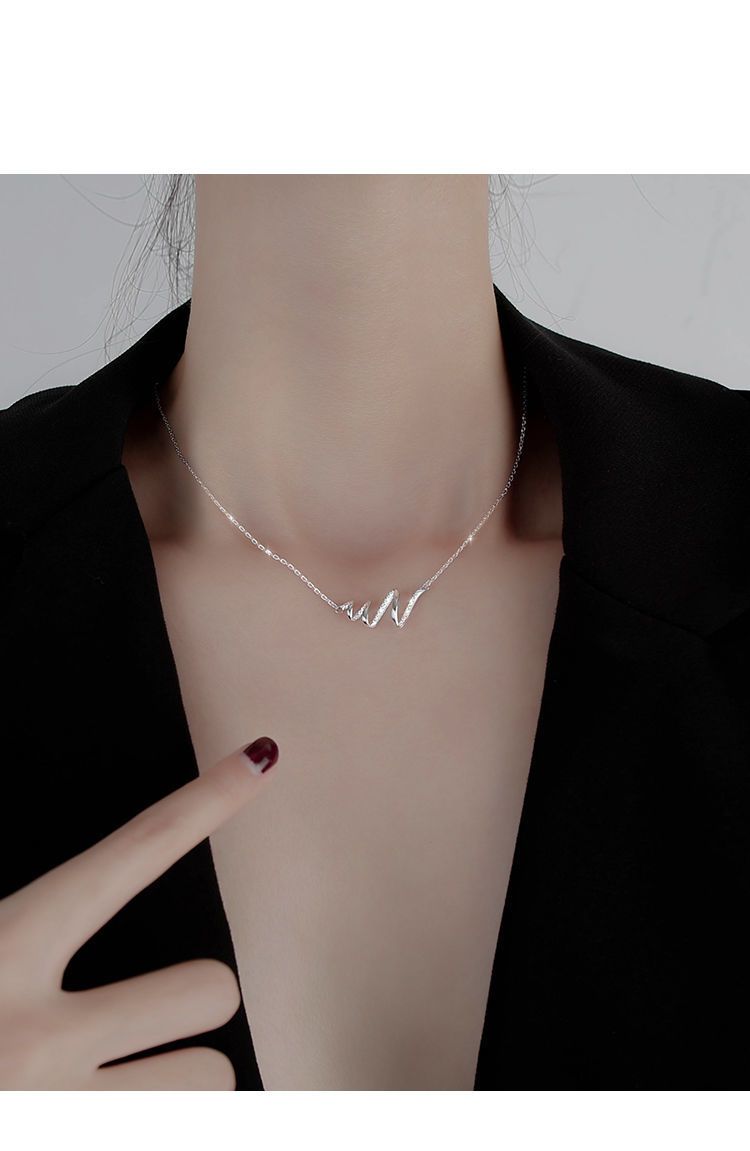 Collana leggera di lusso Niche S in argento puro per donna con battito cardiaco ondulato, stile minimalista, temperamento, catena per clavicola_voghion.com