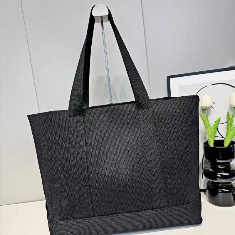 2025 New Simple Letter Canvas Tote Zipper Shoulder Casual Cloth Snack Shopping Bucket Bag For Women_voghion.com