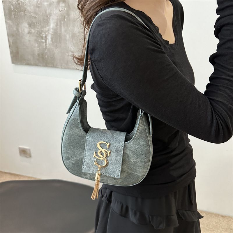 Trendy Handbags 2024 Summer Simple Style Beautiful Personality Handheld Women's Bags Underarm Fashion New Moon Bag_voghion.com