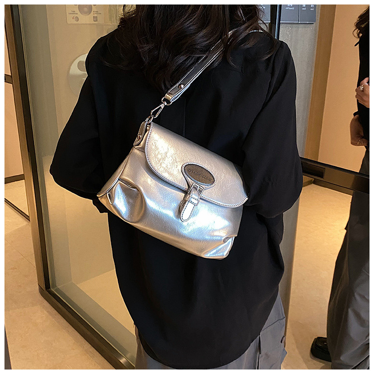 New Style Bag High-end Sense Bag Female Minority Design One-shoulder Messenger bag net red hot style all-match portable small square bag_voghion.com