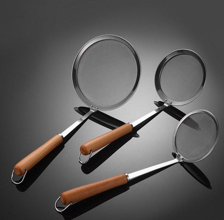 304 Stainless Steel Grease Mesh Separator Oil Strainer Juice Filter Spoon_voghion.com