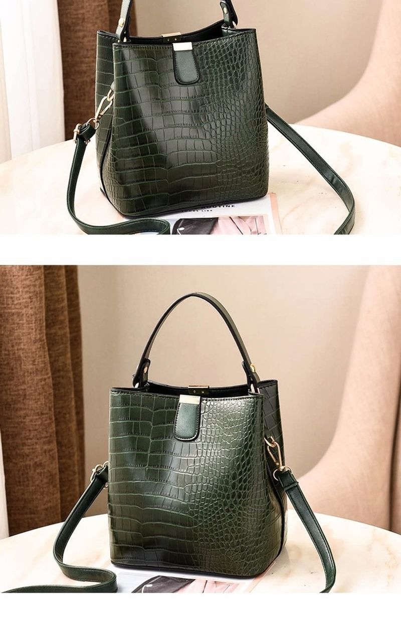 Borsa a tracolla monospalla da donna, con motivo a coccodrillo, alla moda, a secchiello_voghion.com