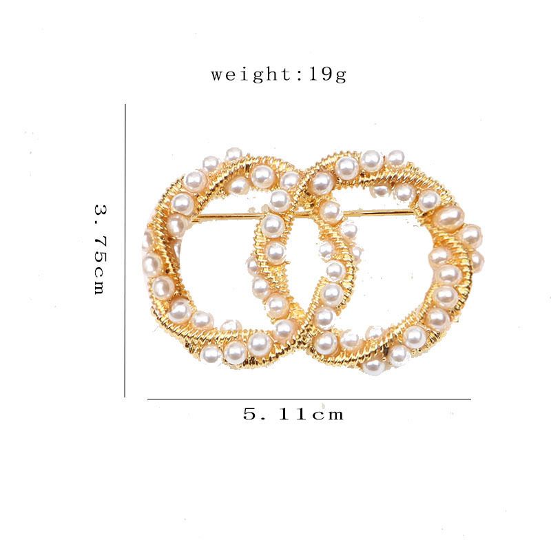 Unisex Schmuck Mode einfache brief doppel C damen micro intarsien perle glänzende brosche persönlichkeit beliebte pin twist kleine duft schmuck_voghion.com