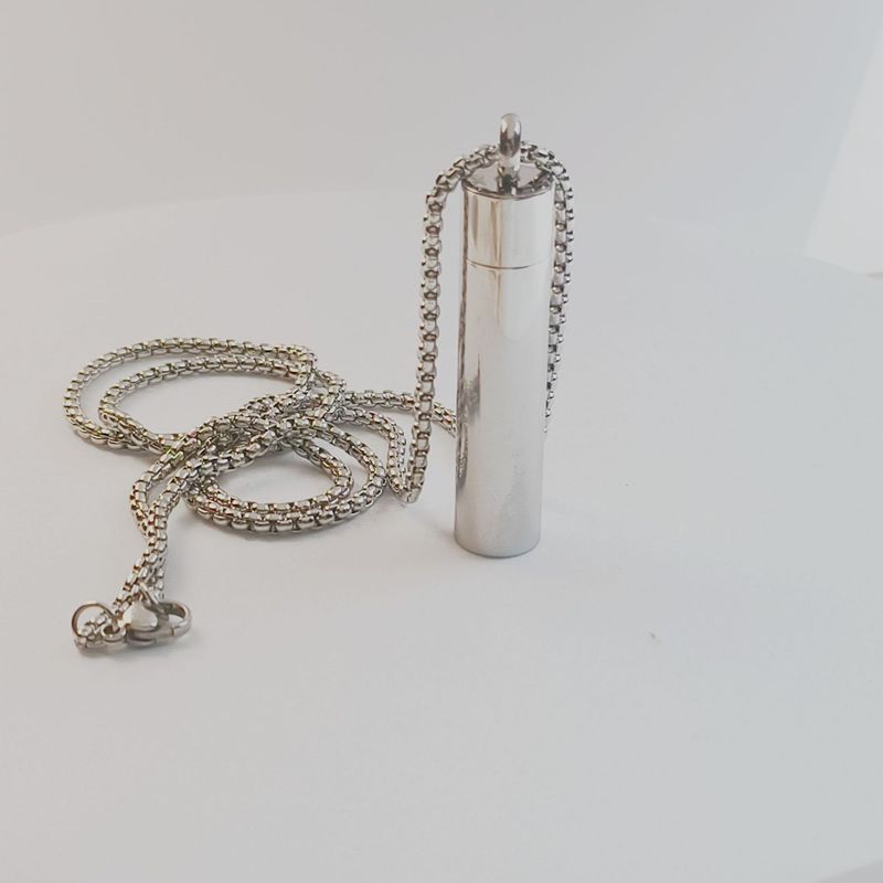 Bottiglia dei desideri in acciaio inossidabile con tubo amuleto apribile, ciondolo cilindrico per coppia di ceneri, collana_voghion.com
