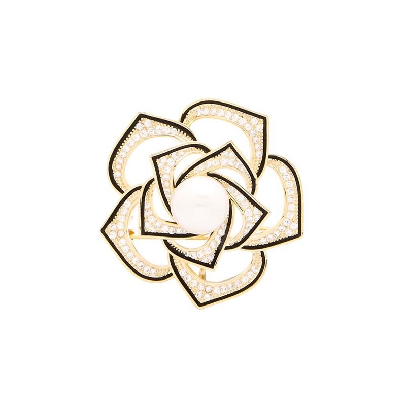 Spilla a forma di camelia cava, design raffinato e sofisticato, stile piccolo e profumato, accessori semplici, da donna_voghion.com