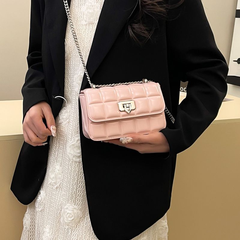 Gift Texture Press Shell Chain Crossbody Textured Patent Leather New Fashion Internet Celebrity Bag For Women_voghion.com