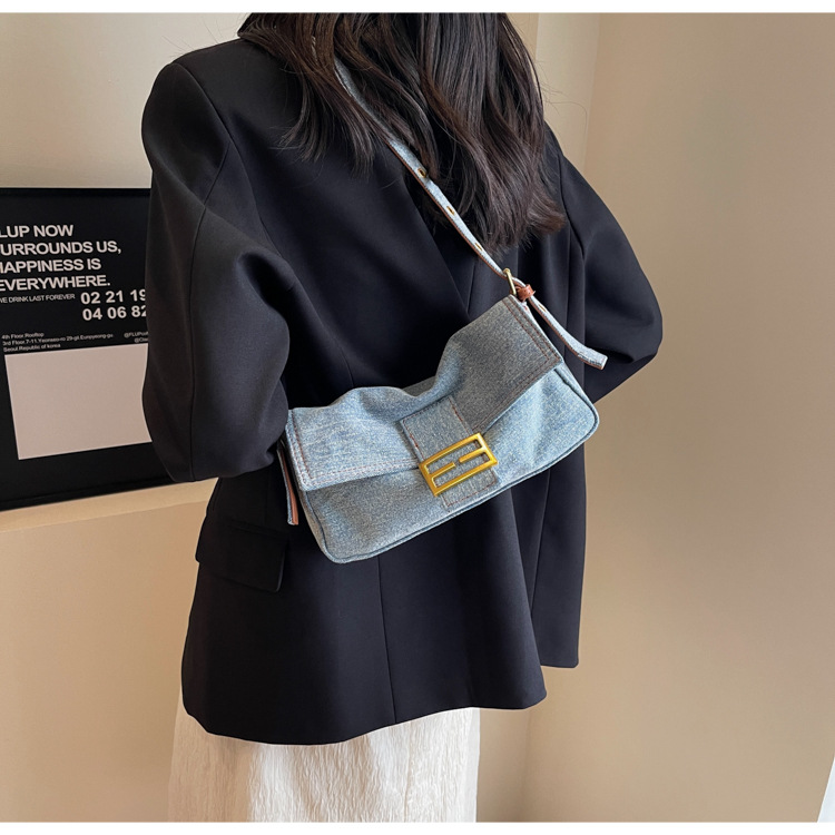Sac Baguette en Denim délavé rétro, nouveau Design de Niche, sac sous les bras Simple pour les déplacements, sacoche décontractée pour femmes, 2023_voghion.com