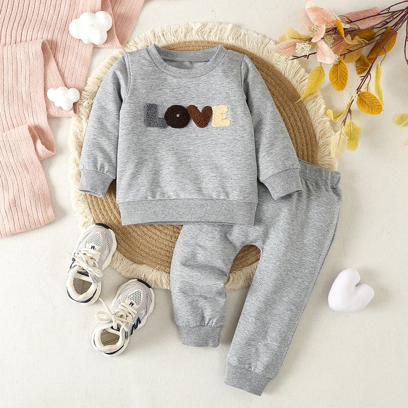 2024 Abbigliamento per bambini e neonati, stile sportivo casual, asciugamano, ricamo, felpa con cappuccio, pantaloni, set_voghion.com