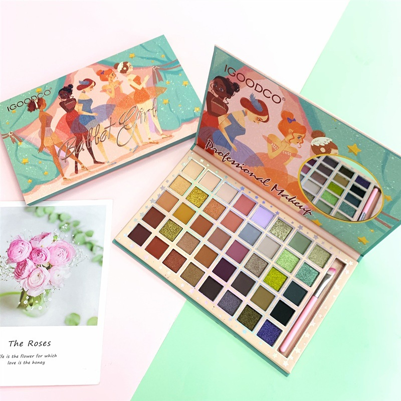 Placa de sombra de ojos multicolor mate perlado de 40 colores con patrón de niña hermosa y bonita con pincel_voghion.com