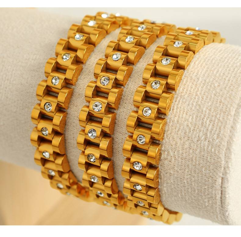 Retro style exquisite bracelet for girls gold round white rhinestone watch chain does not fade jewelry_voghion.com