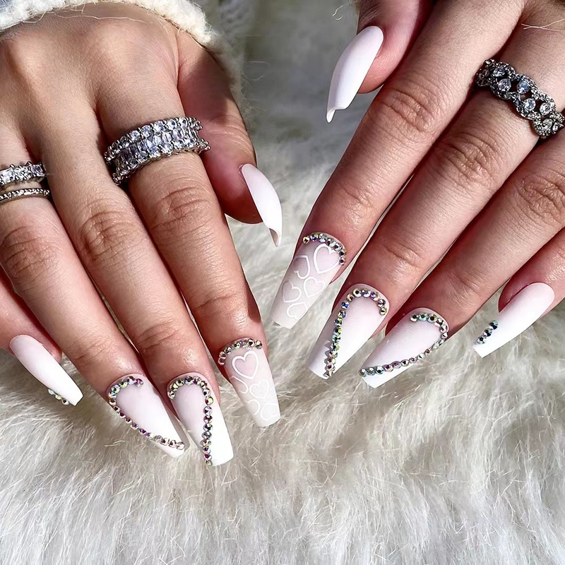 24 unghie finte opache con design con strass, indossabili, lunghe bara, unghie finte, modello d'amore, stampa sulle unghie Ful_voghion.com