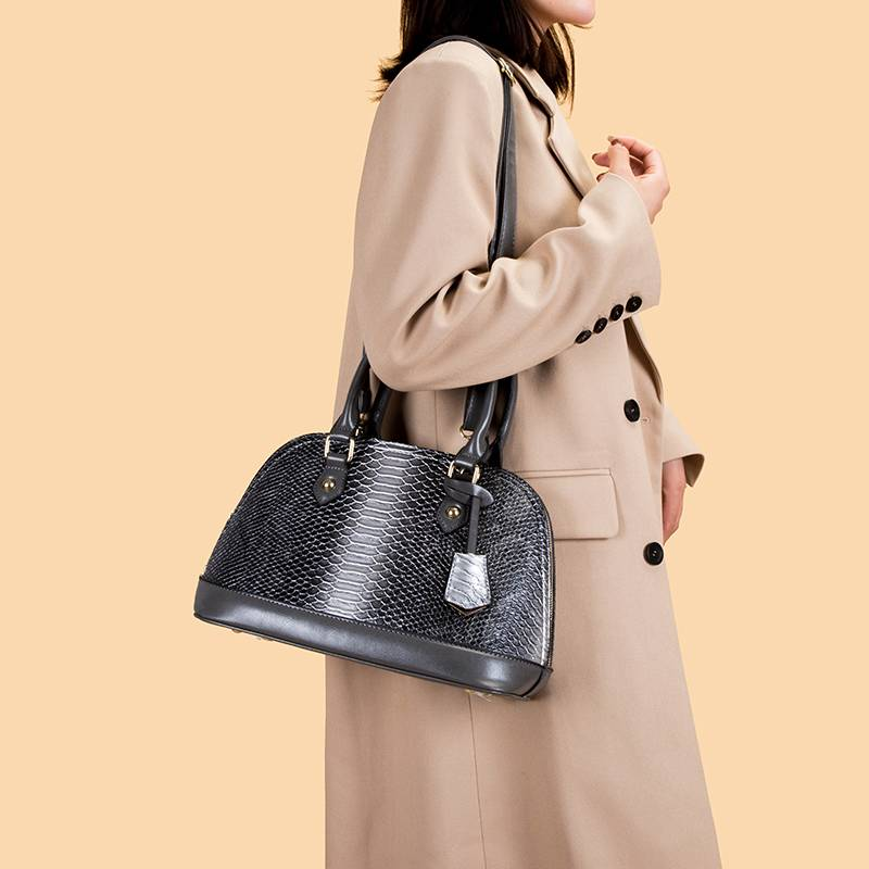 Women's vintage cobra embossed shell handbag, classic large capacity commuter crossbody bag_voghion.com