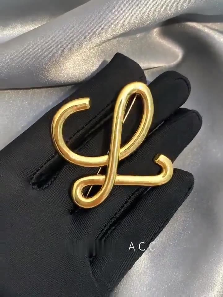 Broche Vintage en métal pour femmes, design haut de gamme, niche, tempérament, costume de luxe, accessoires de corsage_voghion.com