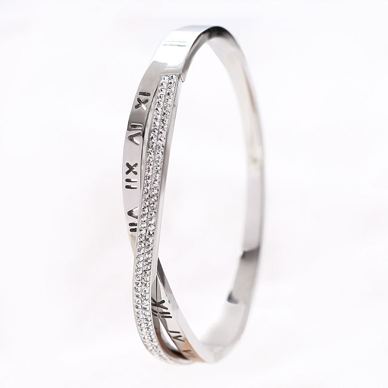 Romerska bokstäver titan stål armband ihåliga kvinnliga brev spänne armband K guldstjärna armband_voghion.com