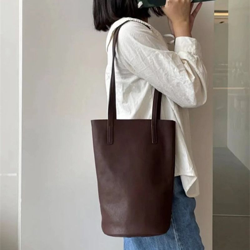 Leichter Luxus aus pflanzlichem Mini-Eimerleder, faule Umhängetasche für Damen, einfache und brandneue Tasche aus pflanzlichem Leder für Jugendliche_voghion.com