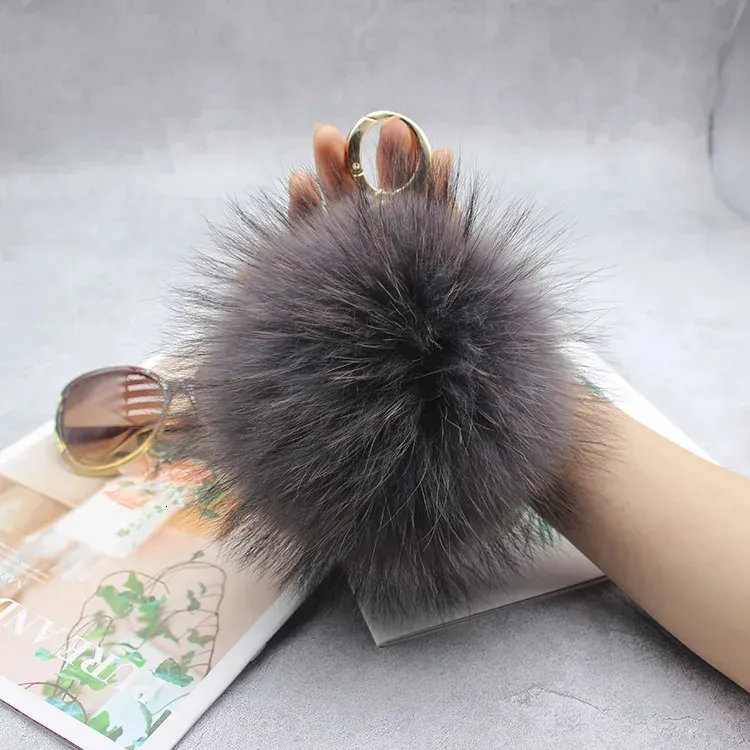 15cm Fluffy Real Raccoon Ball Pom Poms Fur Pompom High Quality Keychain Key Chain Metal Ring Pendant For Women F281_voghion.com