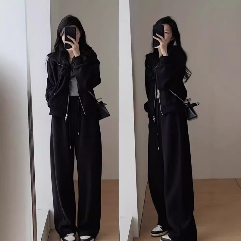"Slim-Fit Hooded Tracksuit Set – Flowy Wide-Leg Joggers & Zip-Up Jacket (Khaki/Black, M-XXXXXL) | Athleisure & Errand-Ready"_voghion.com