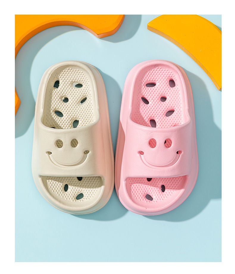 Kinderschuhe Badehausschuhe für Jungen und Mädchen im Sommer, rutschfest, hohl, undicht, keine stinkenden Füße, für den Innenbereich mit weicher Sohle_voghion.com