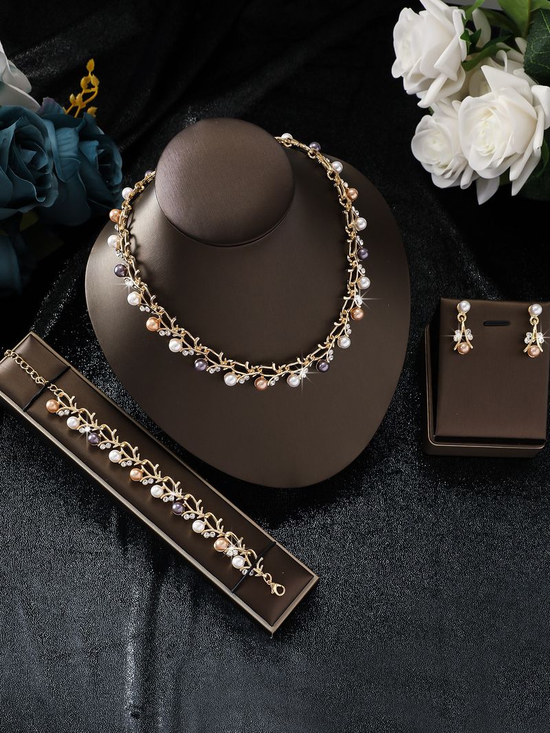 New Pearl Women's Alloy Diamond Necklace Earrings Bridal Premium Two Piece Set_voghion.com