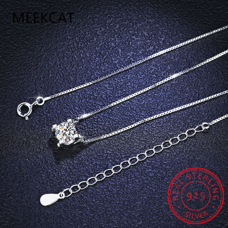 Collana con ciondolo quadrato in vera moissanite di moda, colore D, diamanti da laboratorio VVS1, argento sterling per donna, gioielli raffinati da sposa PE032_voghion.com