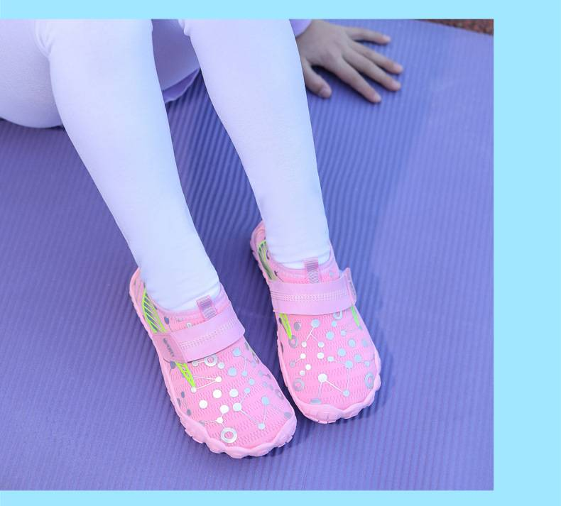 Scarpe da acqua traspiranti per bambini con chiusura a strappo – Calzini antiscivolo ad asciugatura rapida per nuoto, spiaggia e giochi all'aperto_voghion.com