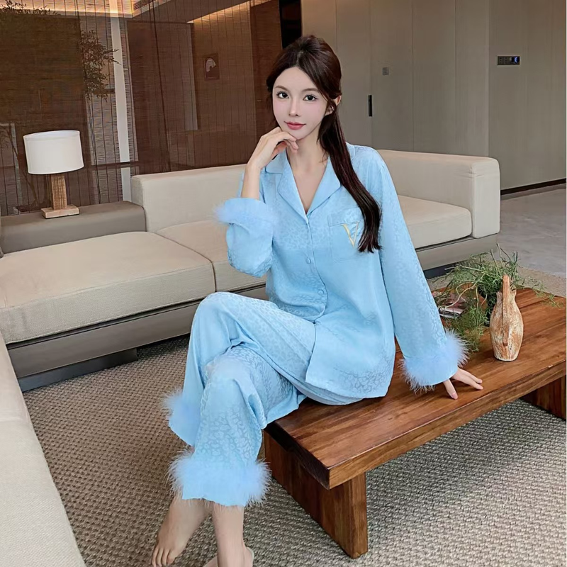 Underwear & Sleepwears Leopard Feather High End Pajamas For Women Autumn And Winter Gold Velvet Long Sleeved Comfortable Home Clothes Suit_voghion.com